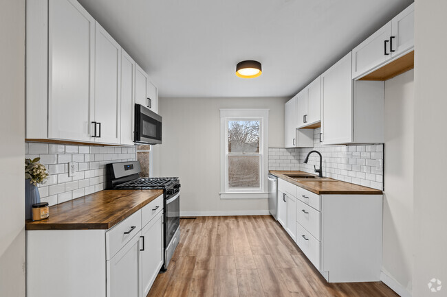 Building Photo - 720 S Overton Ave Rental