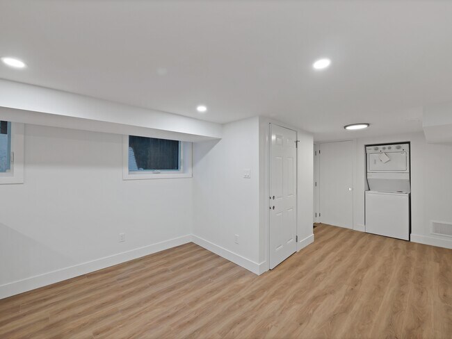 Photo - 167 Rosedale Ave