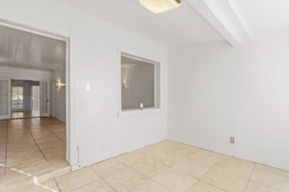 Kern Place- 4 bedrooms, 3 baths and Refrigerated AC.