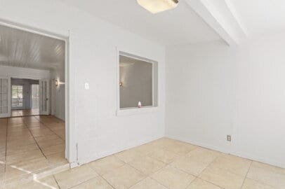 Photo - Kern Place- 4 bedrooms, 3 baths and Refrigerated AC.
