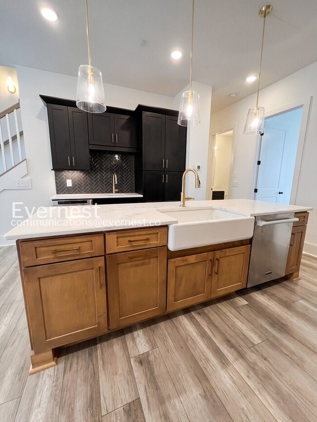 Photo - 206 N 9th St