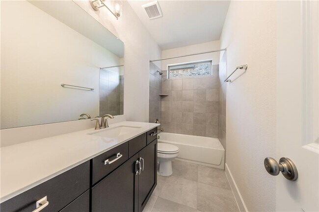 Photo - 844 Paseo de Castana Wy