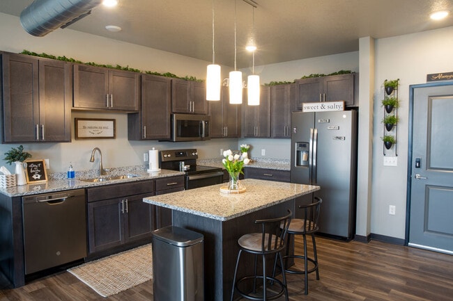 1 Bed Suite - The Emory - Altoona Rental
