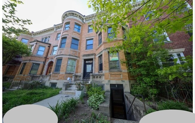 Building Photo - 1728 Beacon St Unit #1