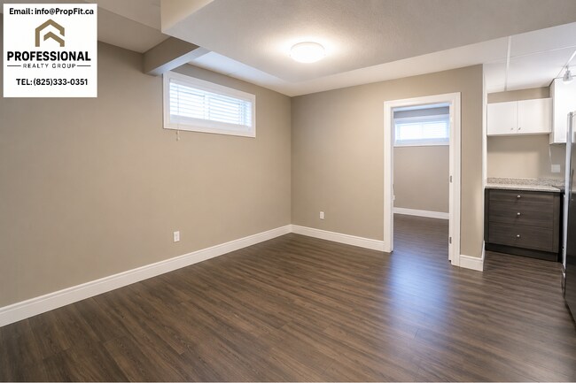 Photo - 7106 83 Av NW