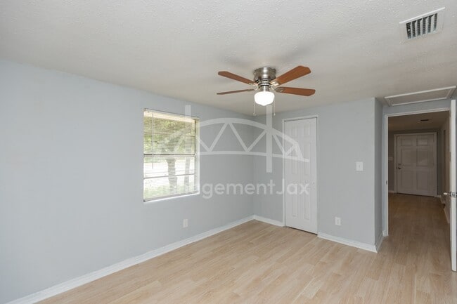 Photo - 3303 Jones St