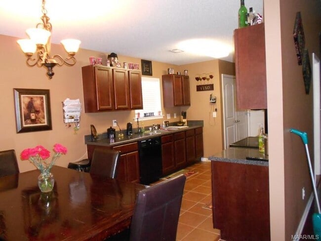 Photo - 197 Barnes Ct