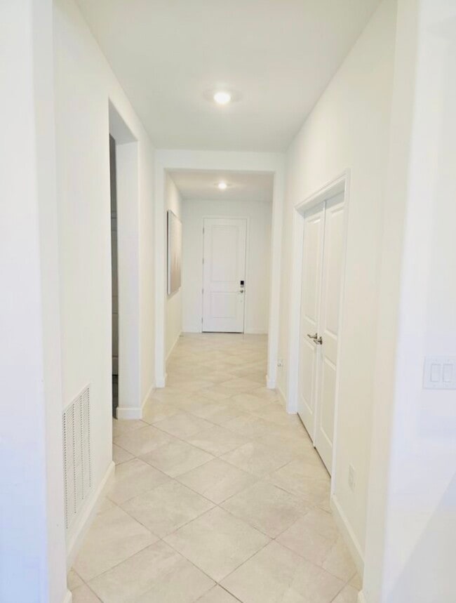 Photo - 15242 Serene Shores Loop