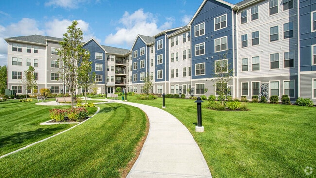 Building Photo - Halstead Franklin Rental