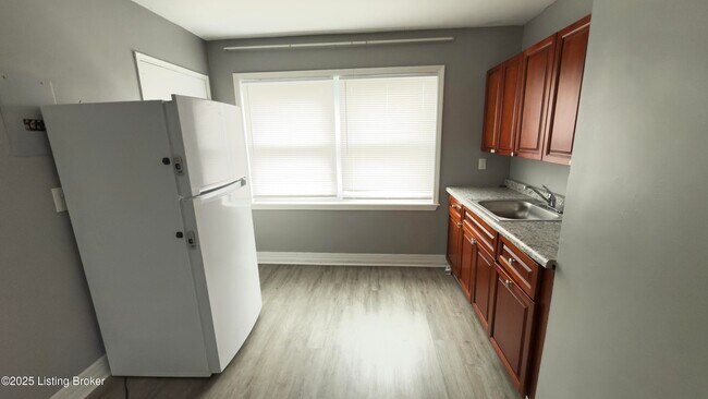 Photo - 4148 Hillview Ave