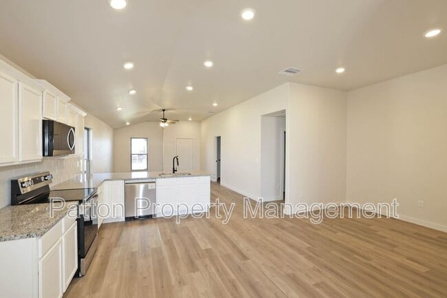 Photo - 9901 Heartland Ave