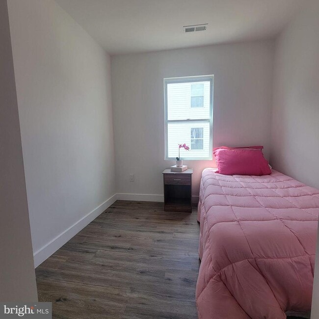 Photo - 324 61st St NE Unit 4