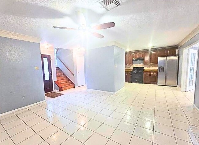 Photo - 10919 Pigeonwood Dr