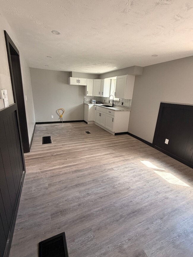 1600 Woodmont Ave Unit 3