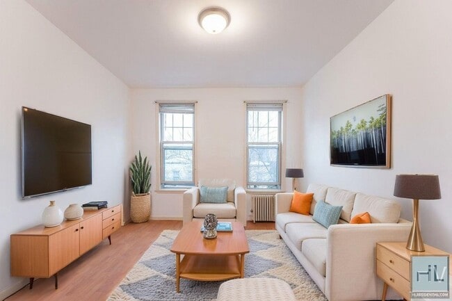 Building Photo - 41 STREET