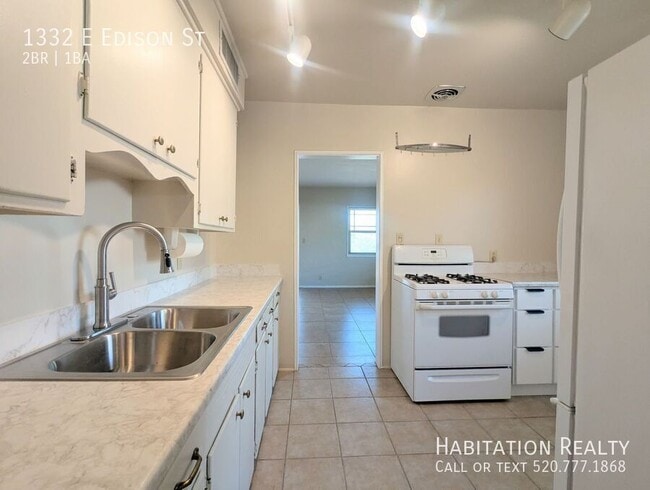 Photo - 1332 E Edison St