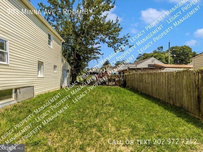 Photo - 903 Minna Ave Unidad Room B