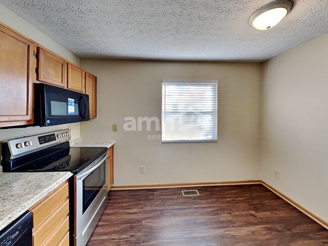 Photo - 6617 Winbarr Way