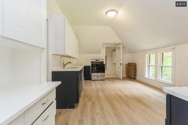 Photo - 421 S 3rd St