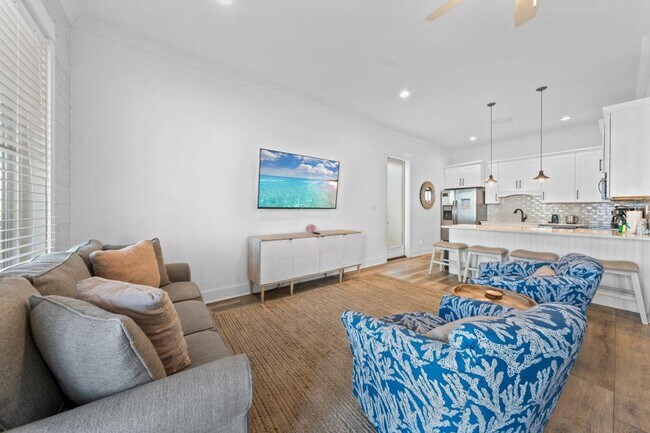 Photo - 7 W Gate Unit ID1322626P