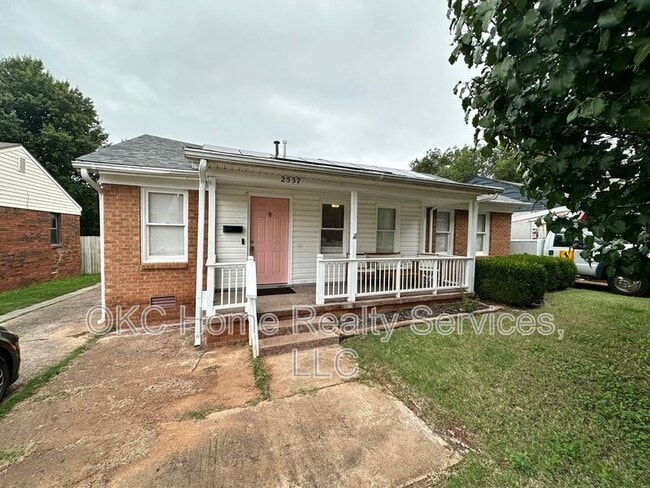 Photo - 2537 NW 35th St