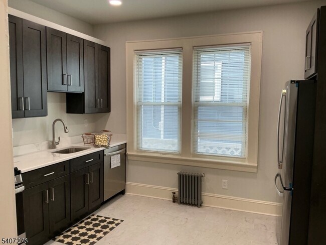 Photo - 176 Weequahic Ave