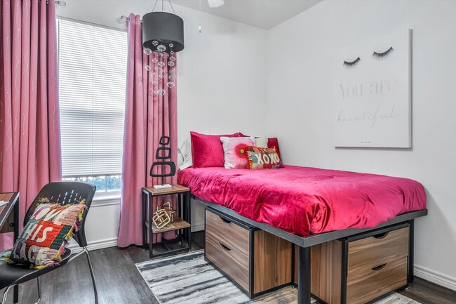 Rendezvous Apartments - Edmond, OK | ForRent.com