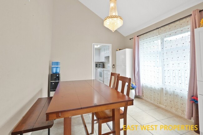 Photo - 2409 Sommerset Dr