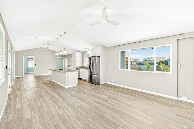 Building Photo - 95-566-566 Wailoa Loop