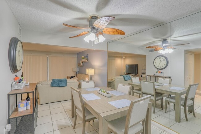 Photo - 1082 E Michigan St