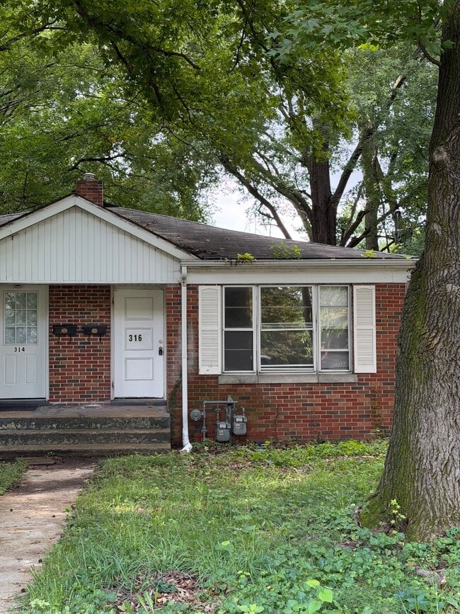 314 W H St