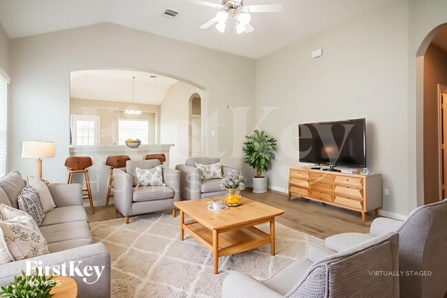 Photo - 3811 Hunters Trail