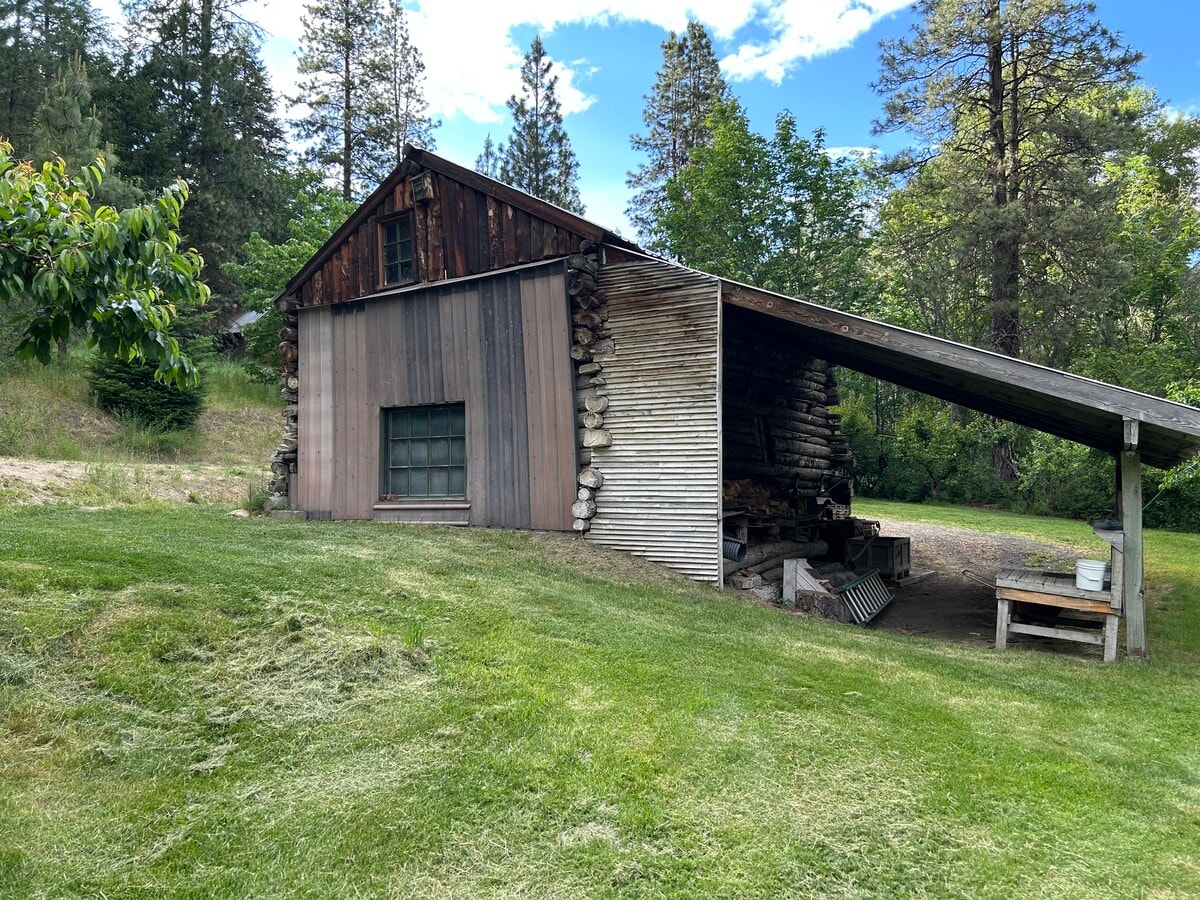 Photo - 8891 Derby Canyon Rd