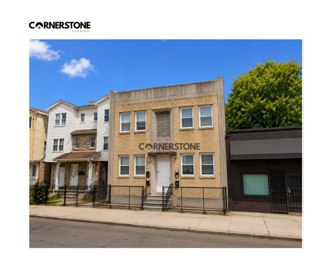 Building Photo - 588 S 10th St Unit 1F