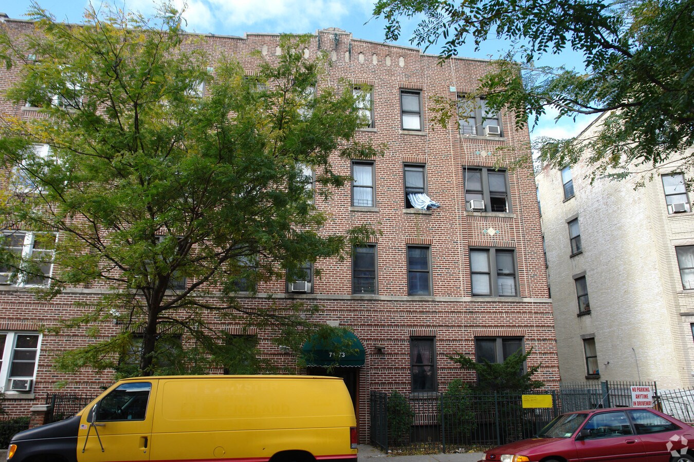 Photo - 71 Elliott Ave Apartments