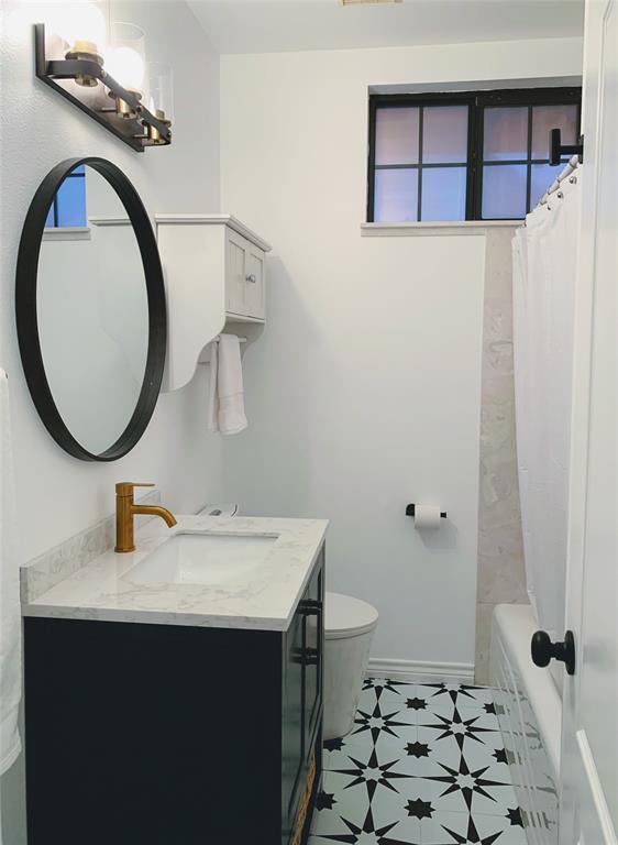 Photo - 4419 Bellvue Ave