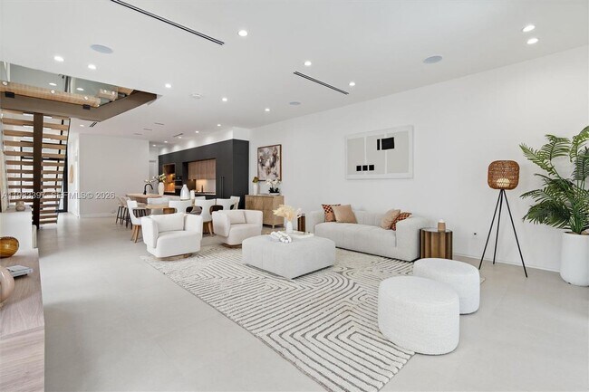 Photo - 1410 NE 5th St