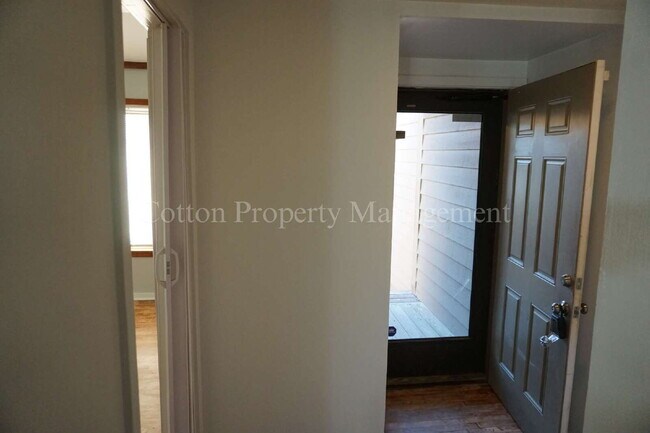 Photo - 229 St Luke Ct