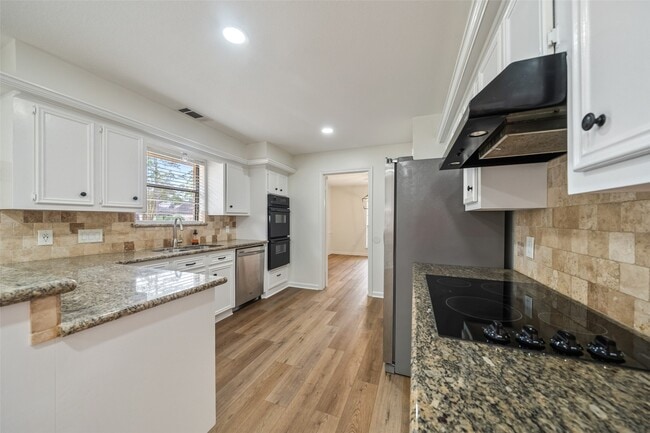 Photo - 3518 Cave Springs Dr