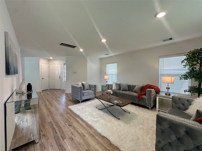 Photo - 11079 N Lake Mist Ln