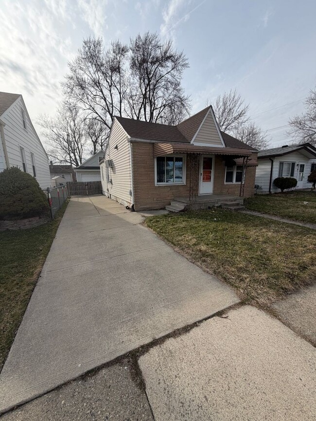 Photo - 27869 Tighe St