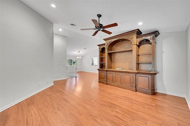 Photo - 1002 NW 105th Way