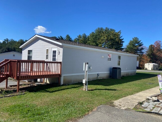 Photo - 103 Boxwood Ln