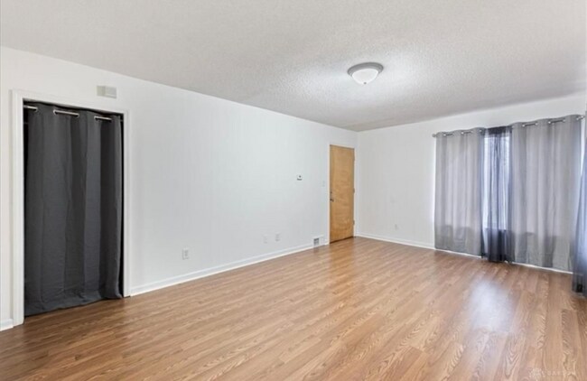 219 Victor Ave Unit 1