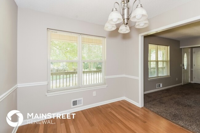 Photo - 520 Valley Creek Rd SW