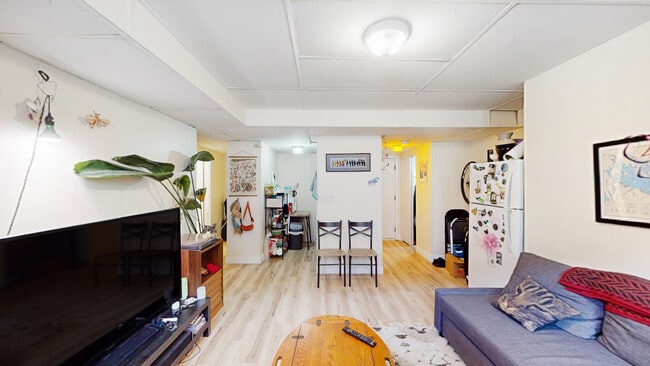 Photo - 15 Glenville Ave Unidad B3