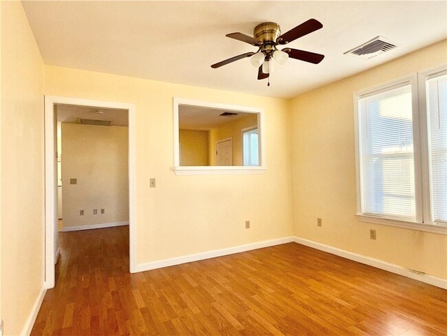 Photo - 1037 Cass Ave