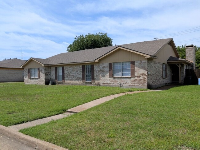 Building Photo - 4329 Segura Ct S