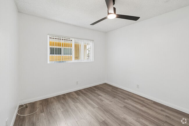 2BR, 1BA - 565SF - Second Bedroom
