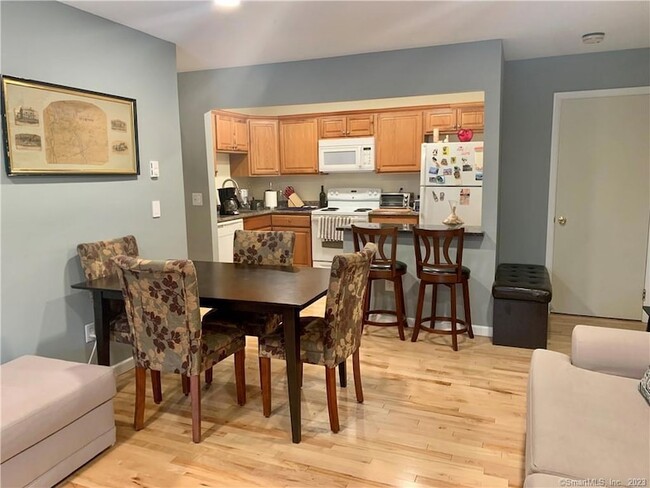 Photo - 3004 Madison Ave